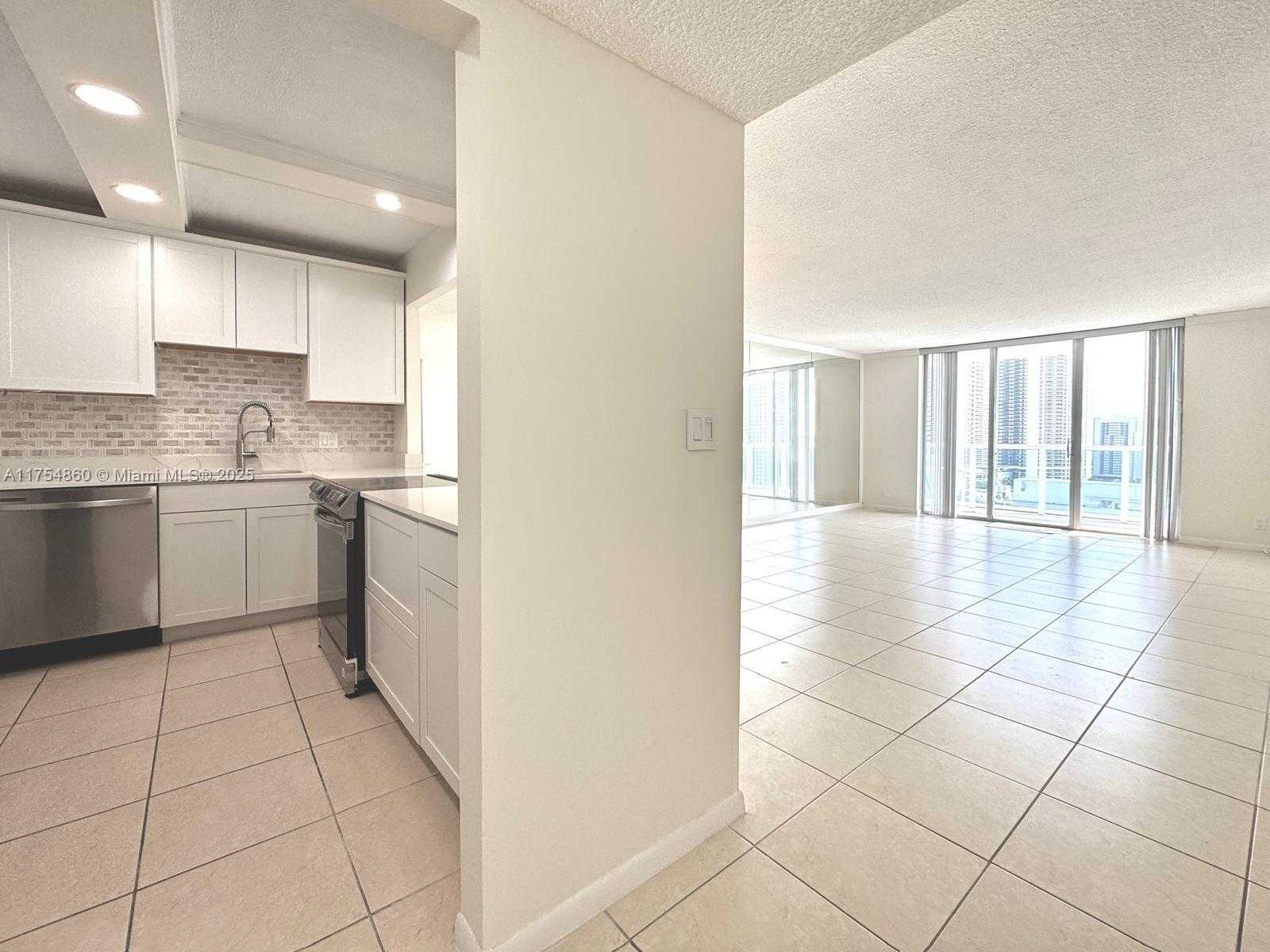 Small Image of 3800 SOUTH OCEAN DR #1707, Hollywood Number 4