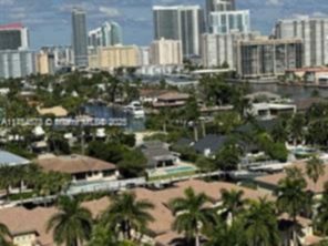 Small Image of 21205 YACHT CLUB DR #1410, Aventura Number 7