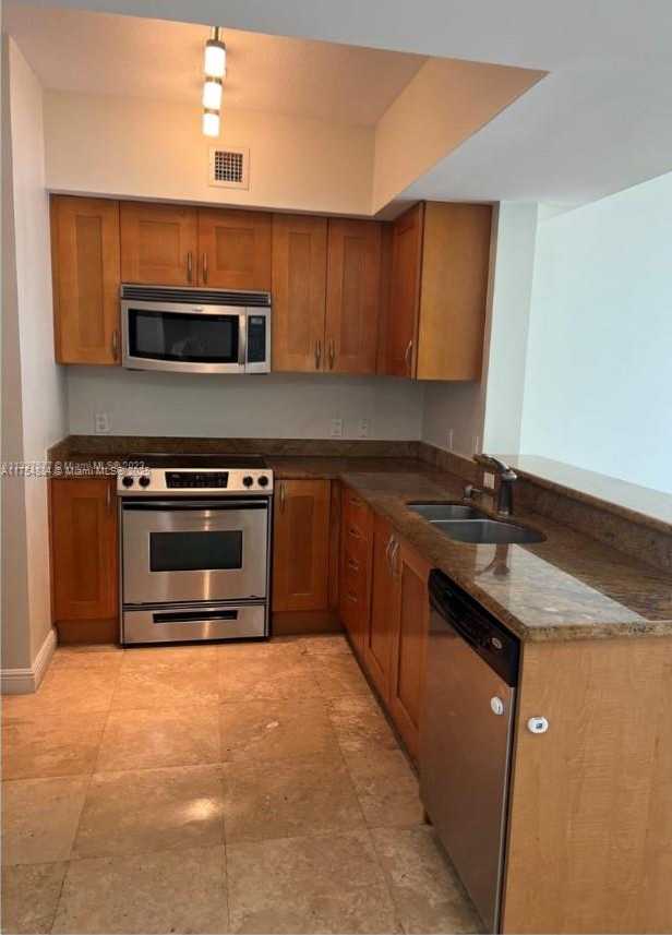 Small Image of 1745 EAST HALLANDALE BEACH BLVD #804W, Hallandale Beach Number 4