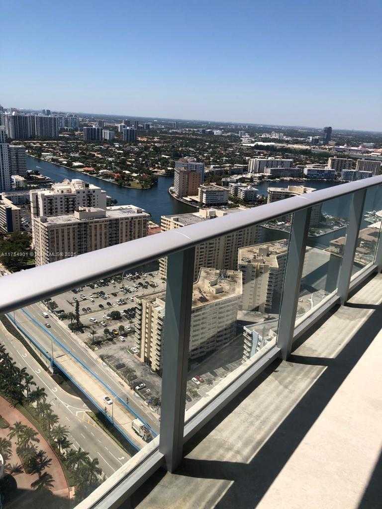 Small Image of 4111 SOUTH OCEAN DR #3605, Hollywood Number 9