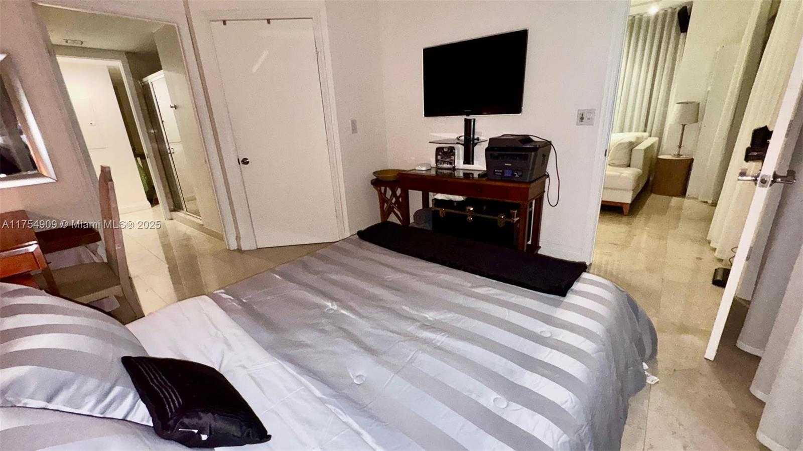 Small Image of 1830 SOUTH OCEAN DR #4708, Hallandale Beach Number 27