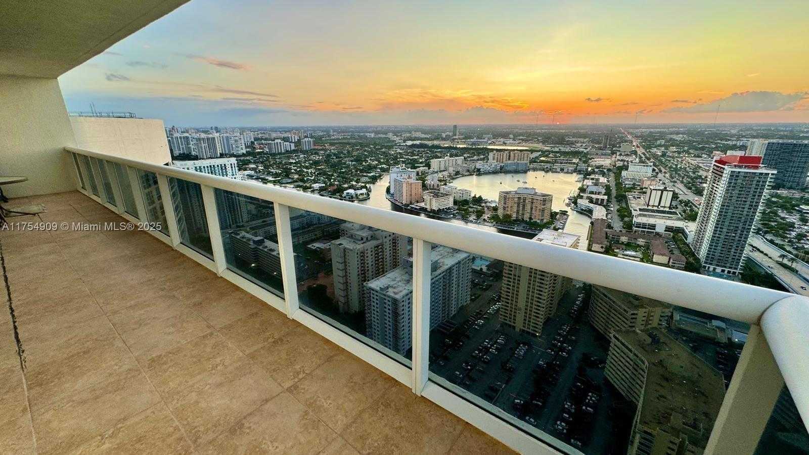 Small Image of 1830 SOUTH OCEAN DR #4708, Hallandale Beach Number 6
