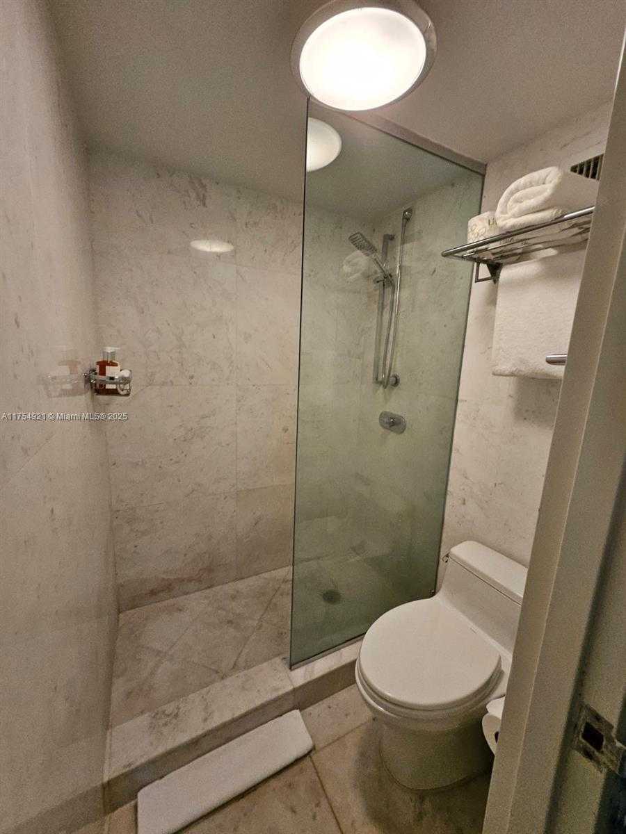 Small Image of 100 LINCOLN RD #1242, Miami Beach Number 9