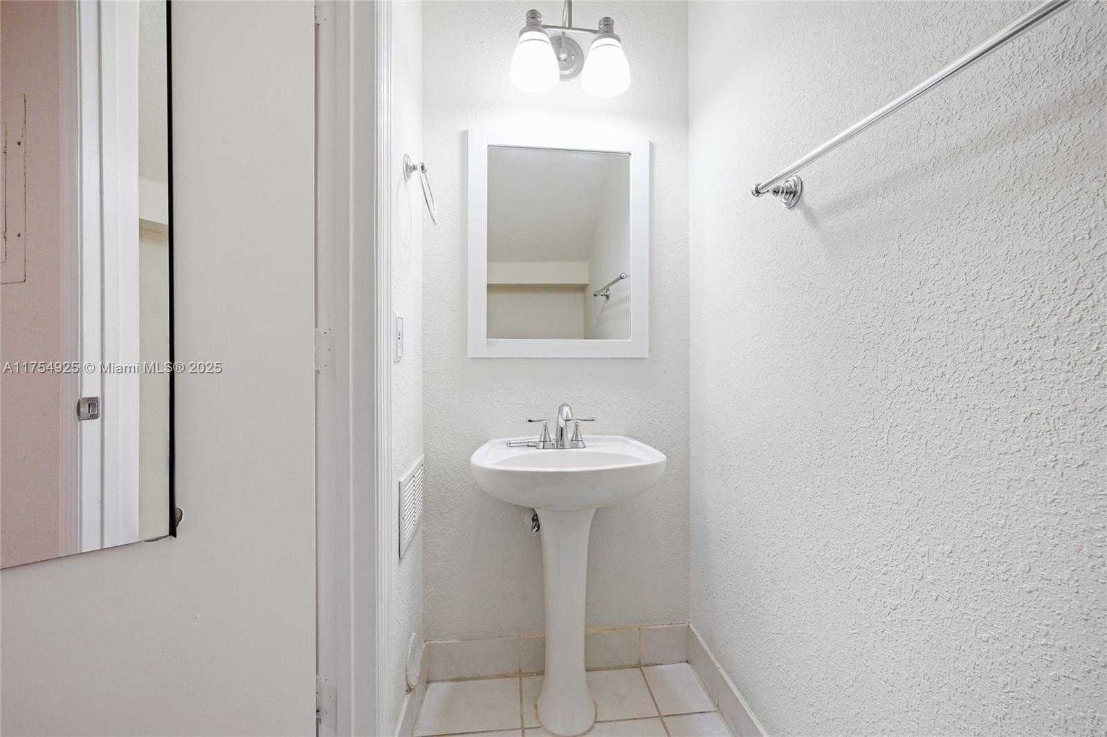 Small Image of 12611 SOUTH WEST 54TH CT #12611, Miramar Number 14