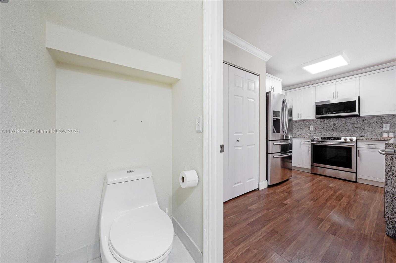 Small Image of 12611 SOUTH WEST 54TH CT #12611, Miramar Number 16