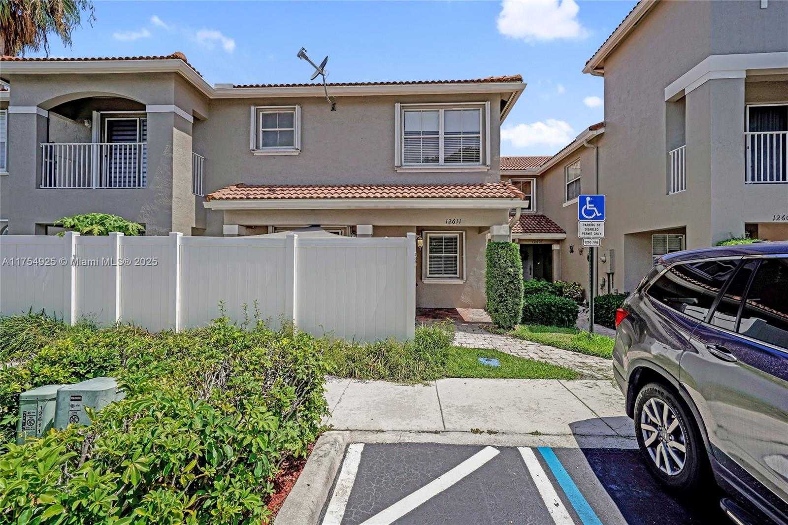 Small Image of 12611 SOUTH WEST 54TH CT #12611, Miramar Number 31