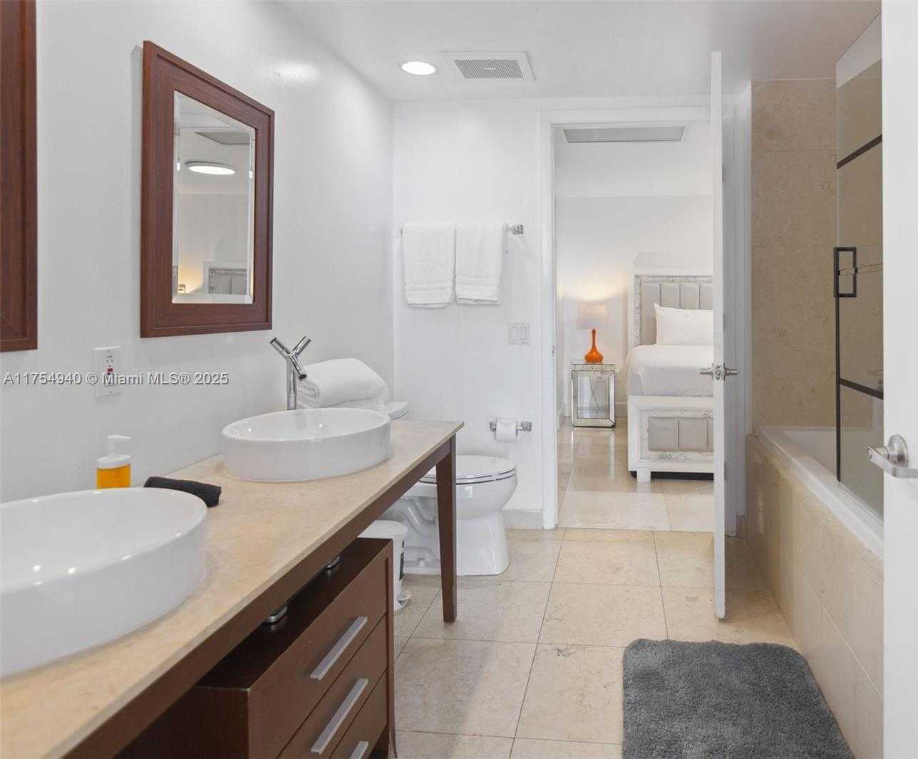 Small Image of 485 BRICKELL AVE #2209, Miami Number 23