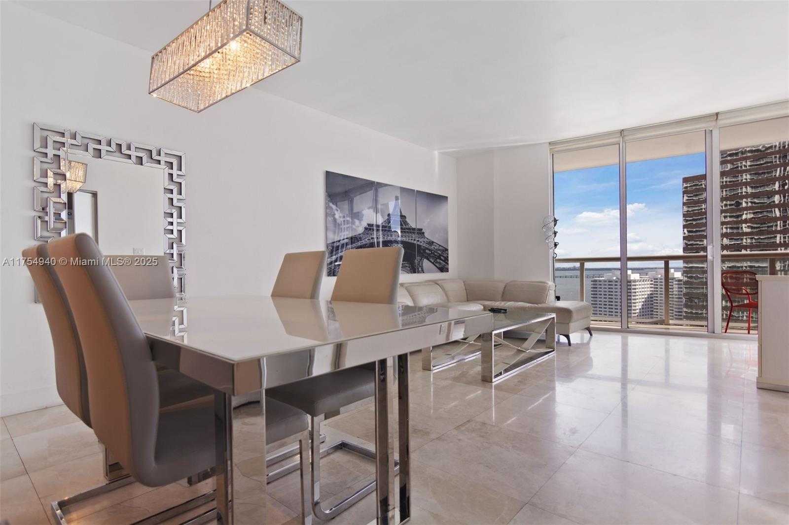 Small Image of 485 BRICKELL AVE #2209, Miami Number 5