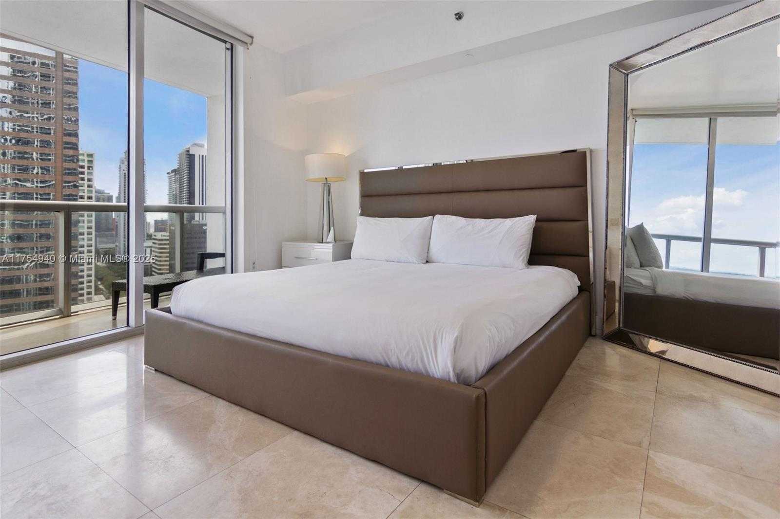 Small Image of 485 BRICKELL AVE #2209, Miami Number 9