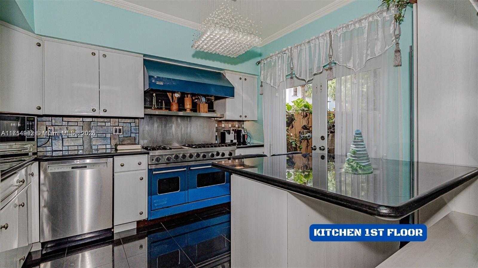 Small Image of 430 POINCIANA DR #1710, Sunny Isles Beach Number 8