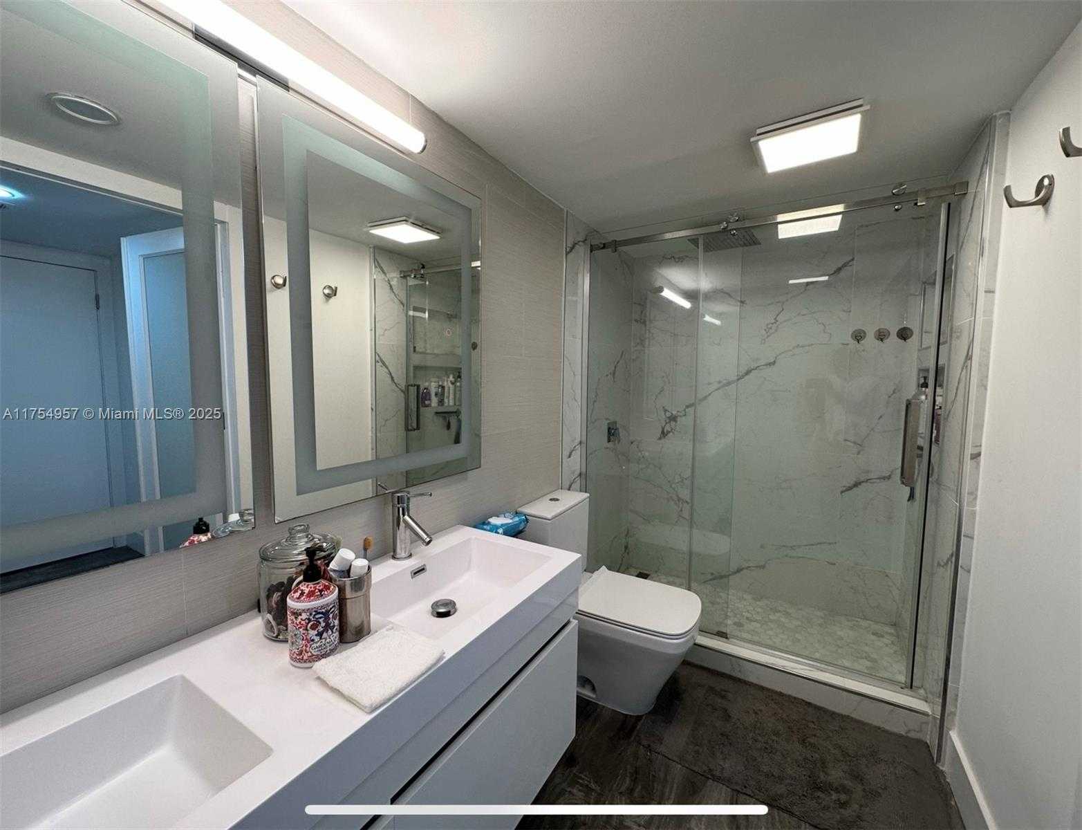 Small Image of 20301 WEST COUNTRY CLUB DR #1530, Aventura Number 4