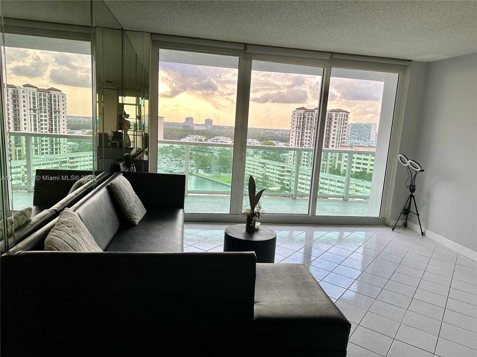 Small Image of 100 BAYVIEW DR #1503, Sunny Isles Beach Number 17