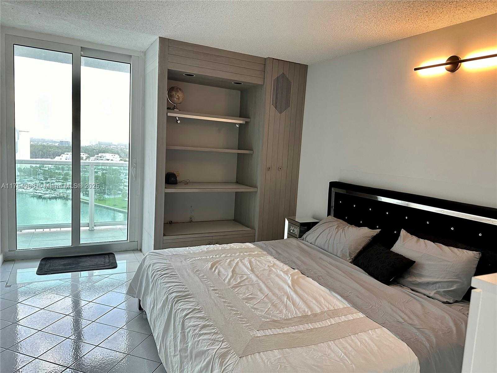 Small Image of 100 BAYVIEW DR #1503, Sunny Isles Beach Number 29