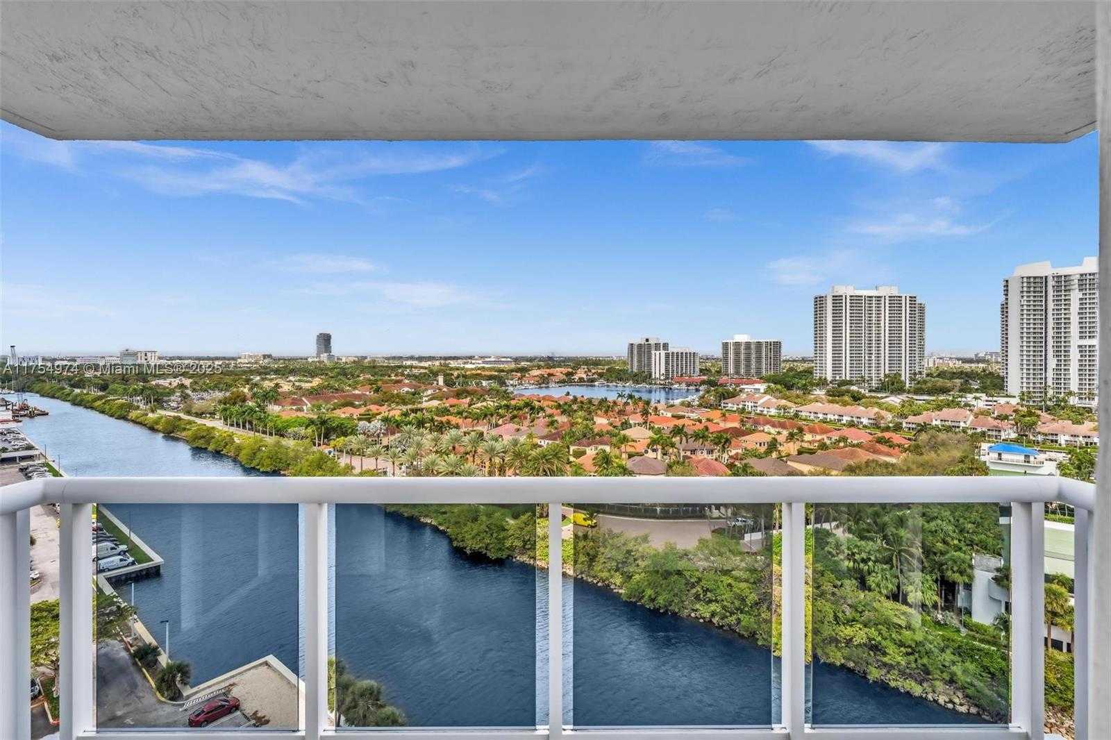 Small Image of 20505 E Country Club Dr, Aventura, FL 33180, USA Number 35