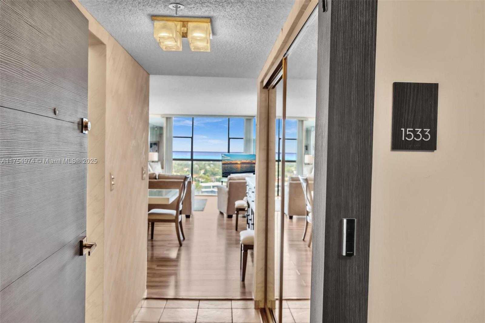 Small Image of 20505 E Country Club Dr, Aventura, FL 33180, USA Number 6