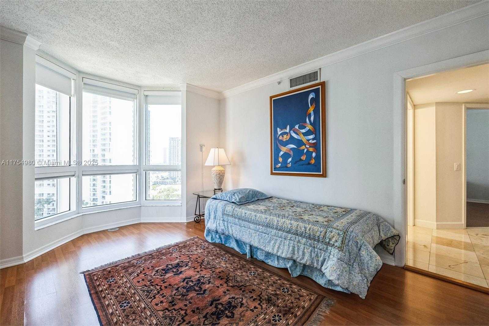 Small Image of 21205 YACHT CLUB DR #1802, Aventura Number 20