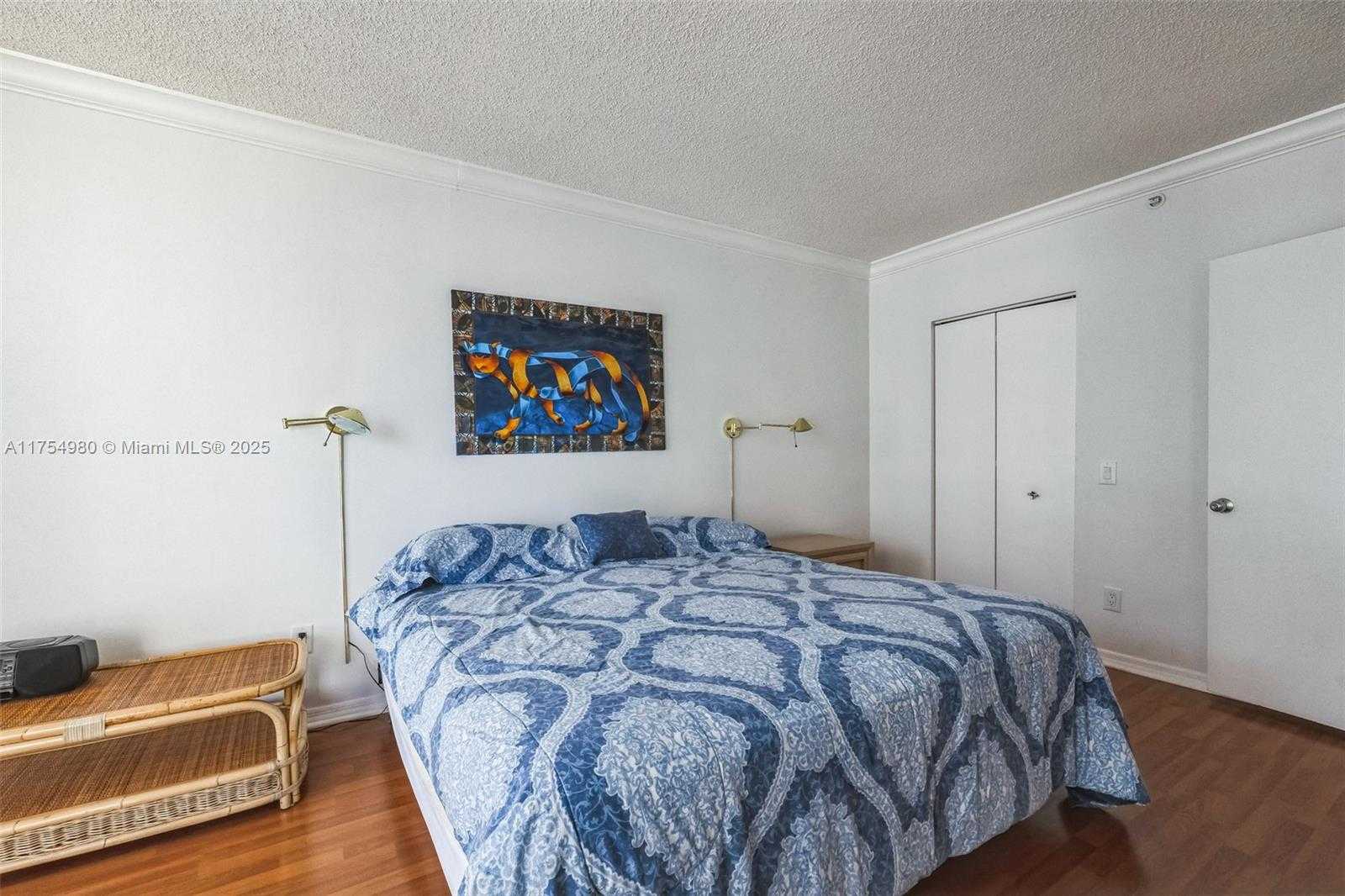 Small Image of 21205 YACHT CLUB DR #1802, Aventura Number 21