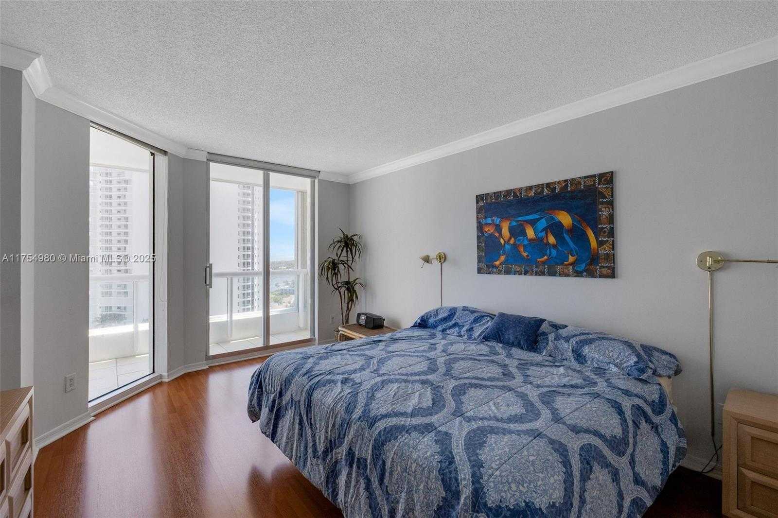 Small Image of 21205 YACHT CLUB DR #1802, Aventura Number 22