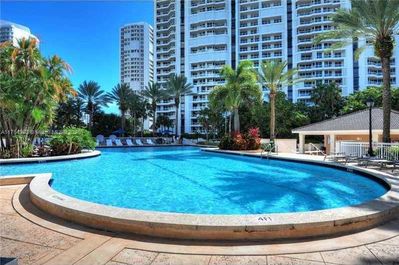 Small Image of 21205 YACHT CLUB DR #1802, Aventura Number 36