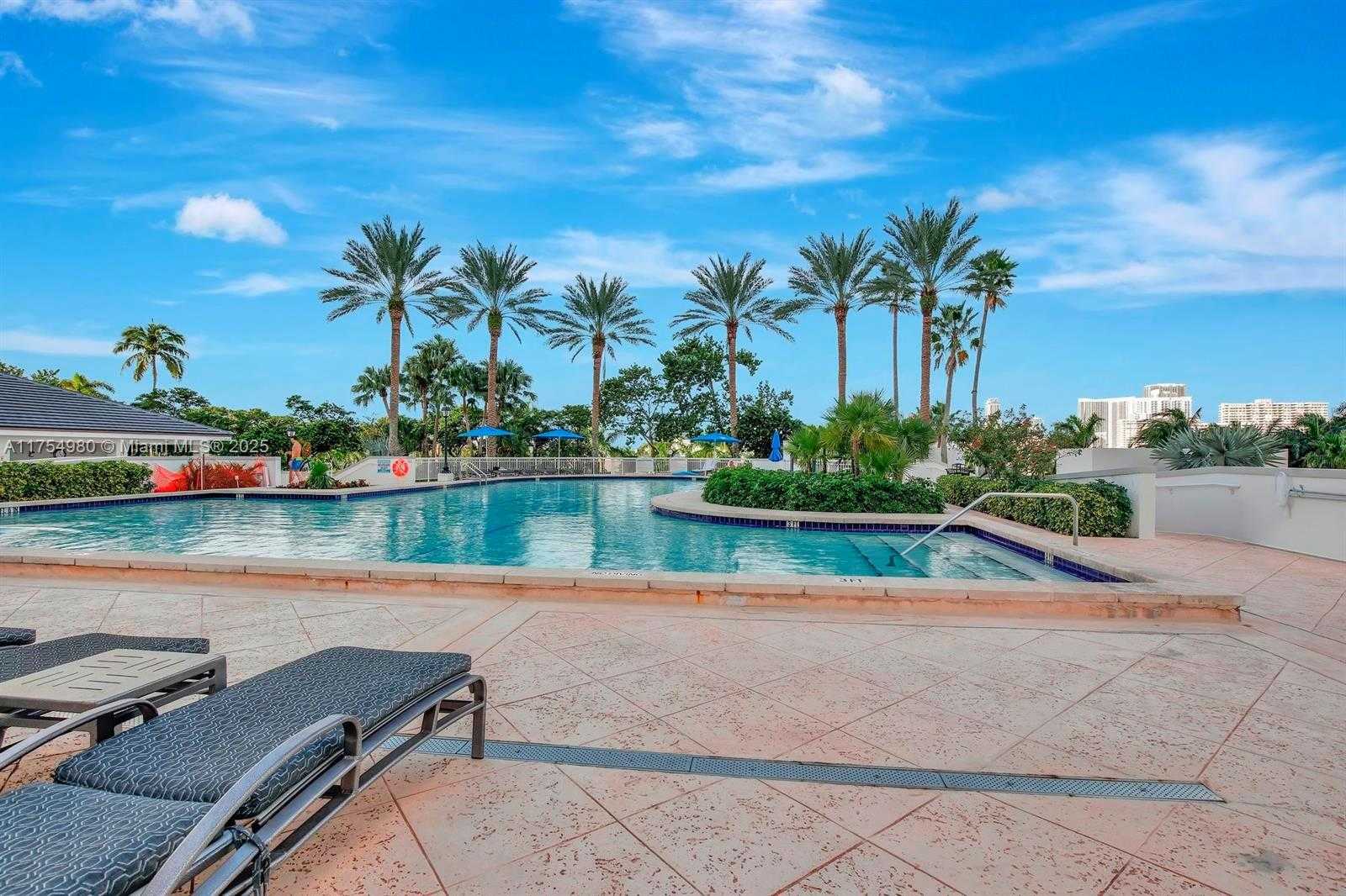 Small Image of 21205 YACHT CLUB DR #1802, Aventura Number 38