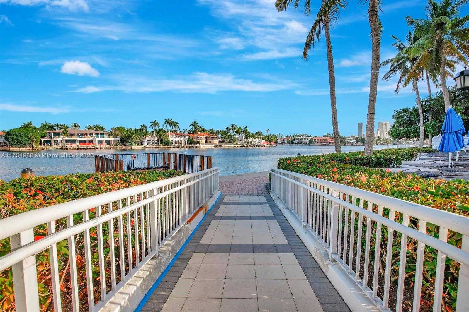 Small Image of 21205 YACHT CLUB DR #1802, Aventura Number 41