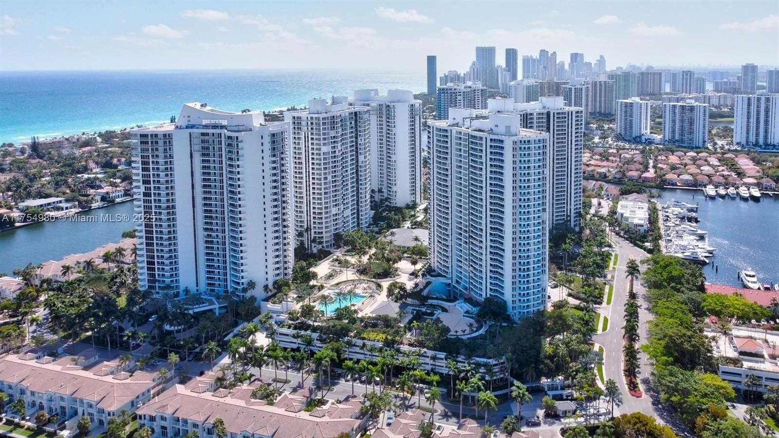 Small Image of 21205 YACHT CLUB DR #1802, Aventura Number 46
