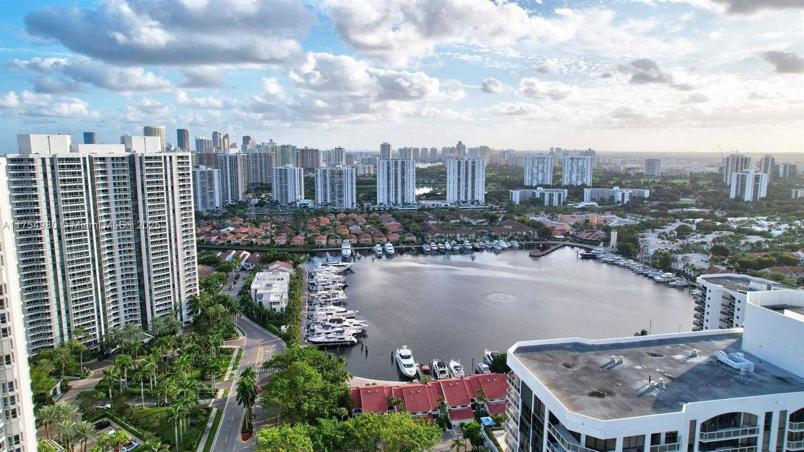 Small Image of 21205 YACHT CLUB DR #1802, Aventura Number 47