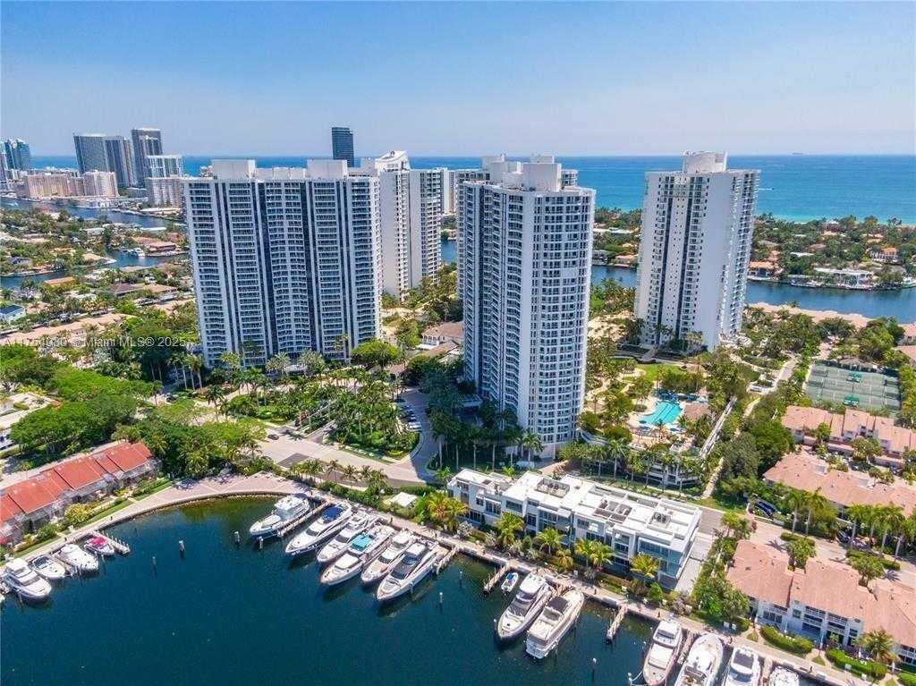 Small Image of 21205 YACHT CLUB DR #1802, Aventura Number 52