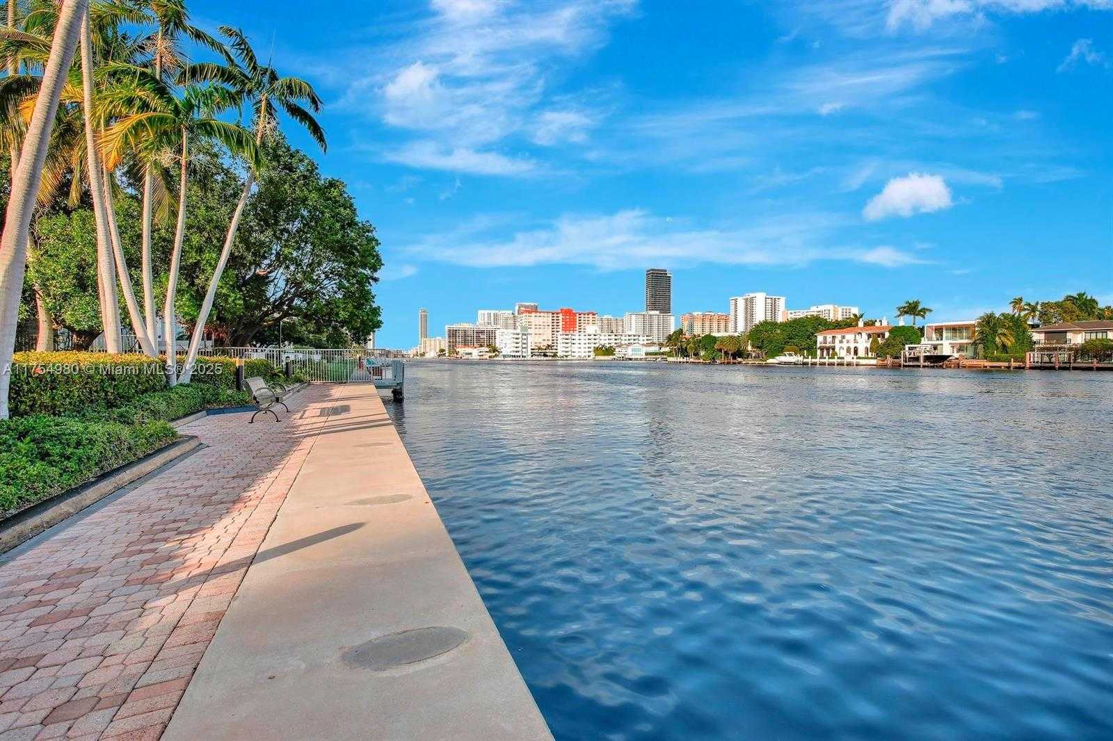 Small Image of 21205 YACHT CLUB DR #1802, Aventura Number 53