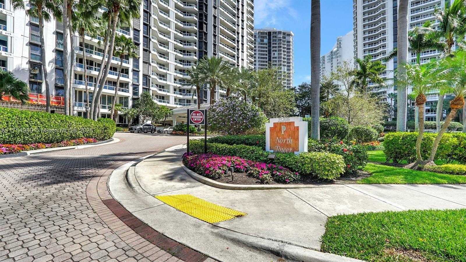 Small Image of 21205 YACHT CLUB DR #1802, Aventura Number 61