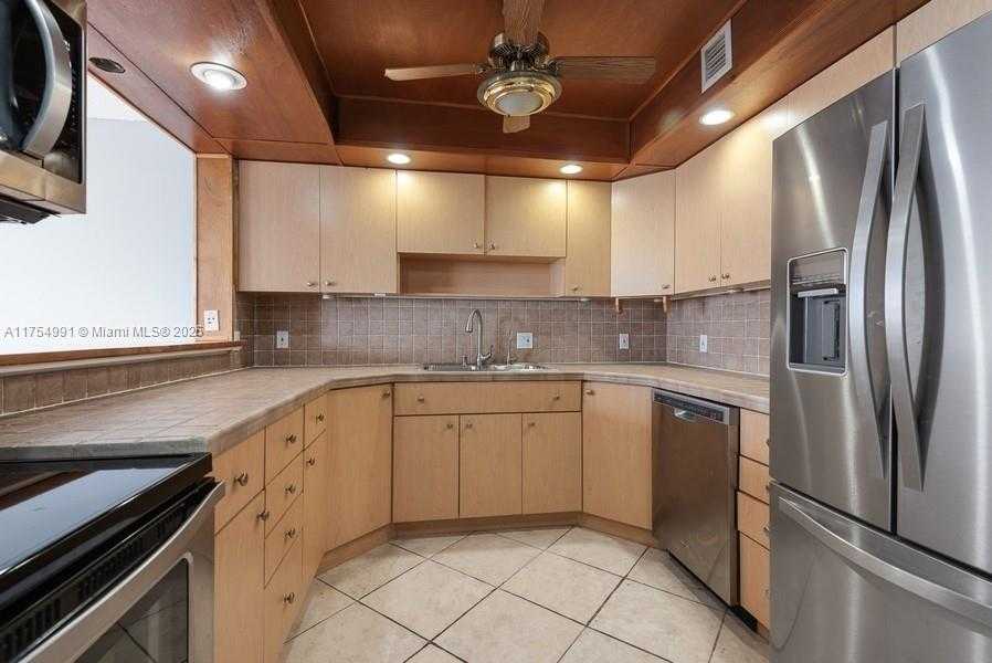 Small Image of 2025 NORTH EAST 164 ST #708, North Miami Beach Number 10