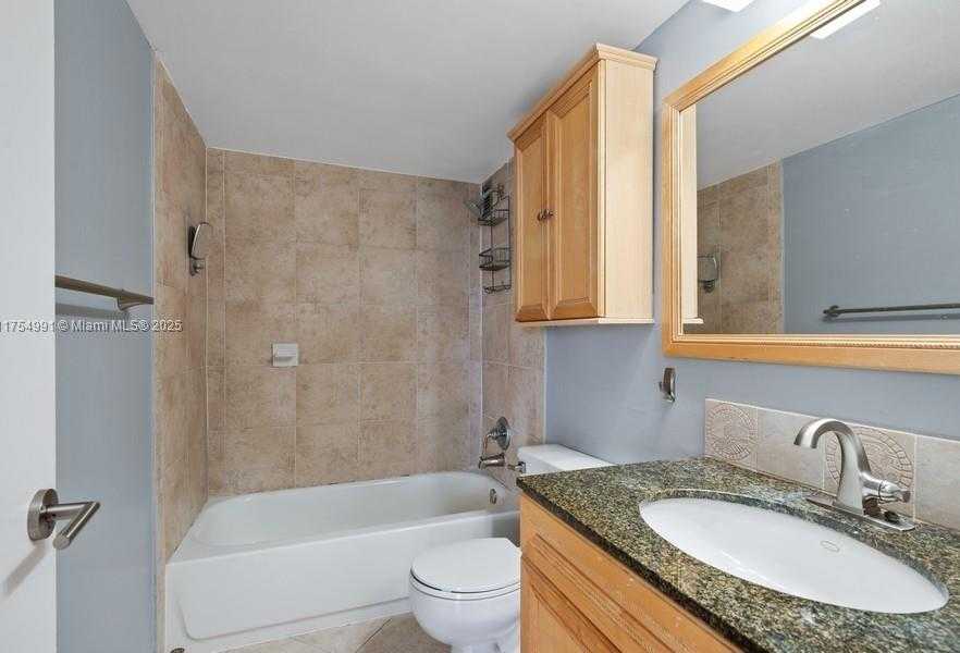 Small Image of 2025 NORTH EAST 164 ST #708, North Miami Beach Number 12