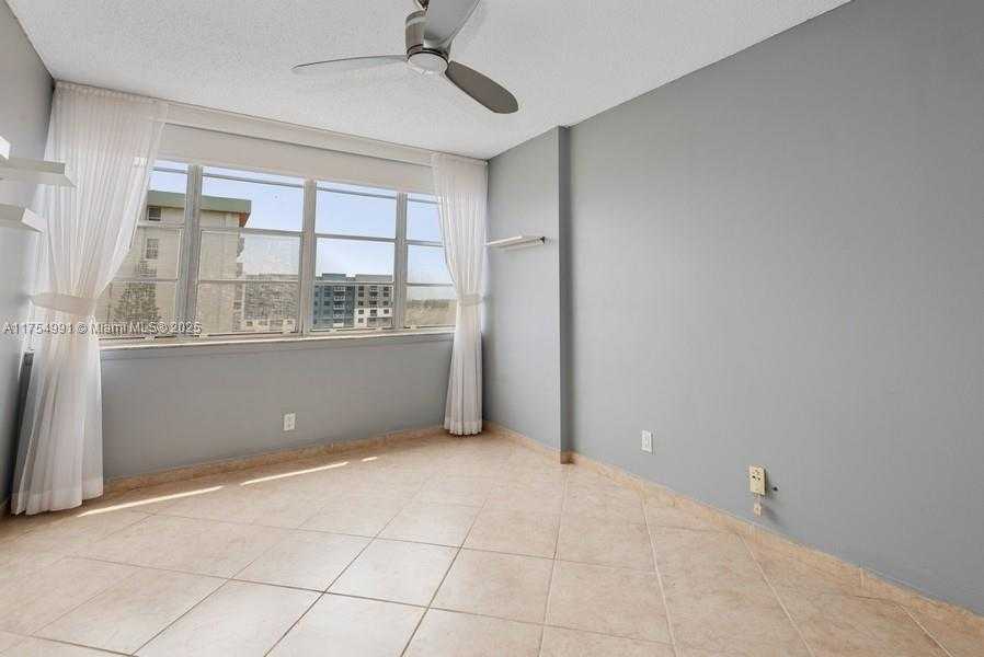 Small Image of 2025 NORTH EAST 164 ST #708, North Miami Beach Number 14
