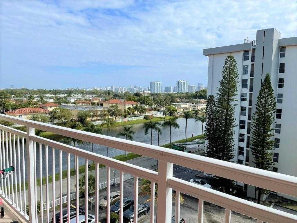 Small Image of 2025 NORTH EAST 164 ST #708, North Miami Beach Number 6