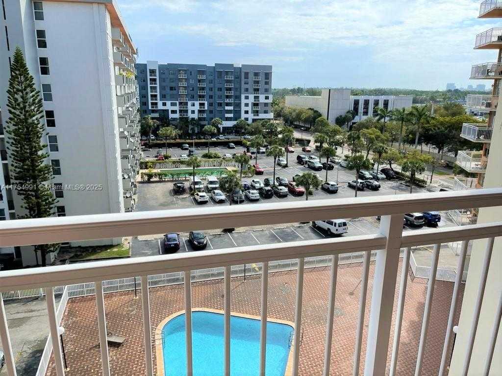 Small Image of 2025 NORTH EAST 164 ST #708, North Miami Beach Number 7