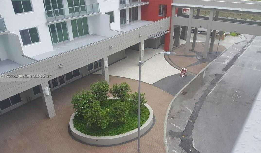 Imagen de Pequeño Objeto