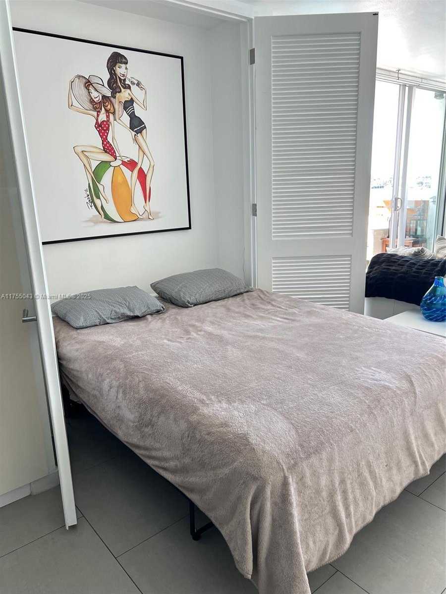 Small Image of 1200 WEST AVE #706, Miami Beach Number 13