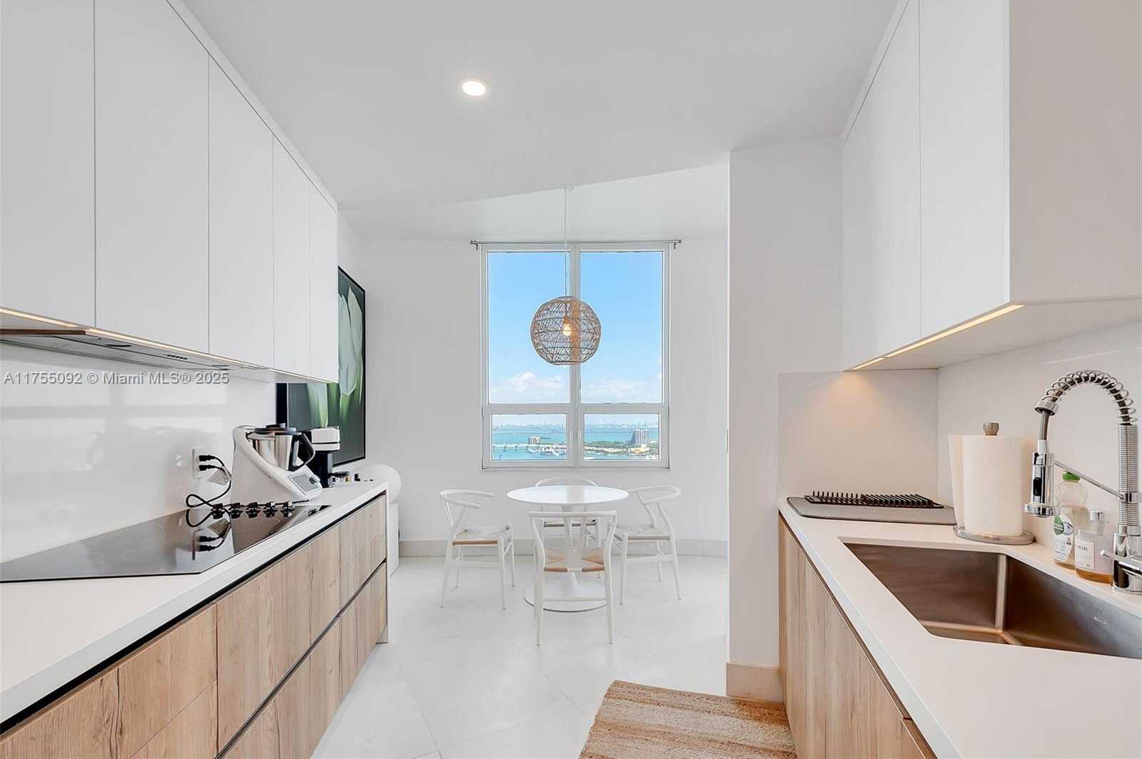 Small Image of 848 BRICKELL KEY DR #4002, Miami Number 6