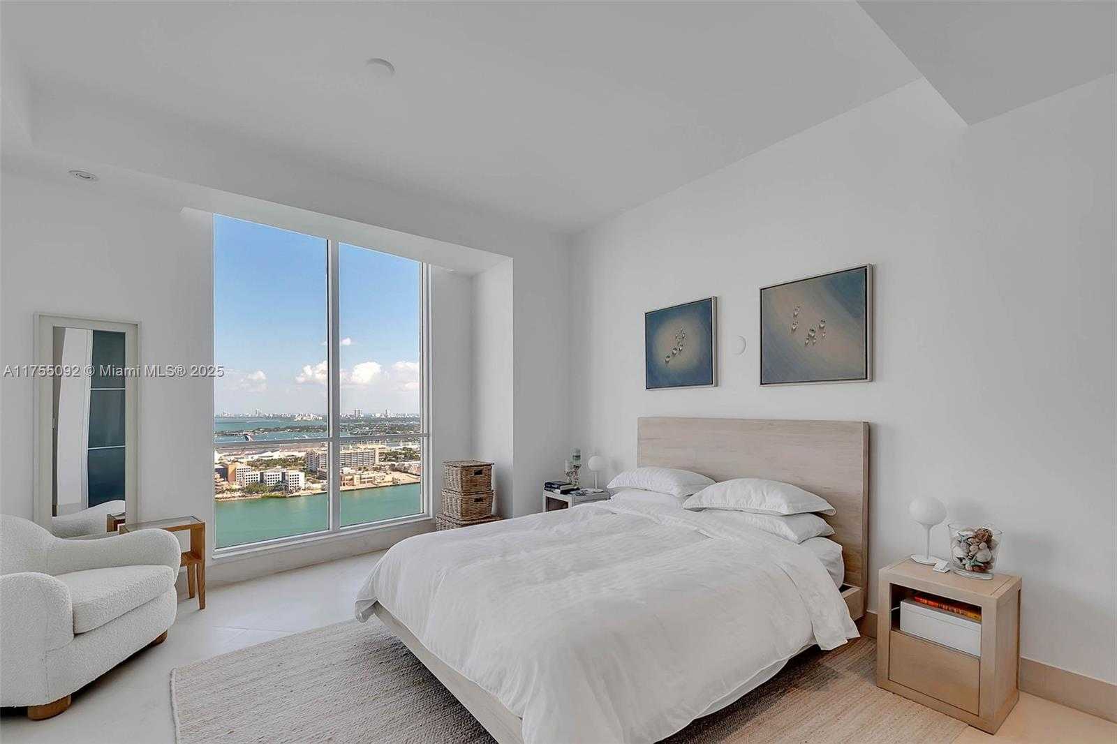 Small Image of 848 BRICKELL KEY DR #4002, Miami Number 9