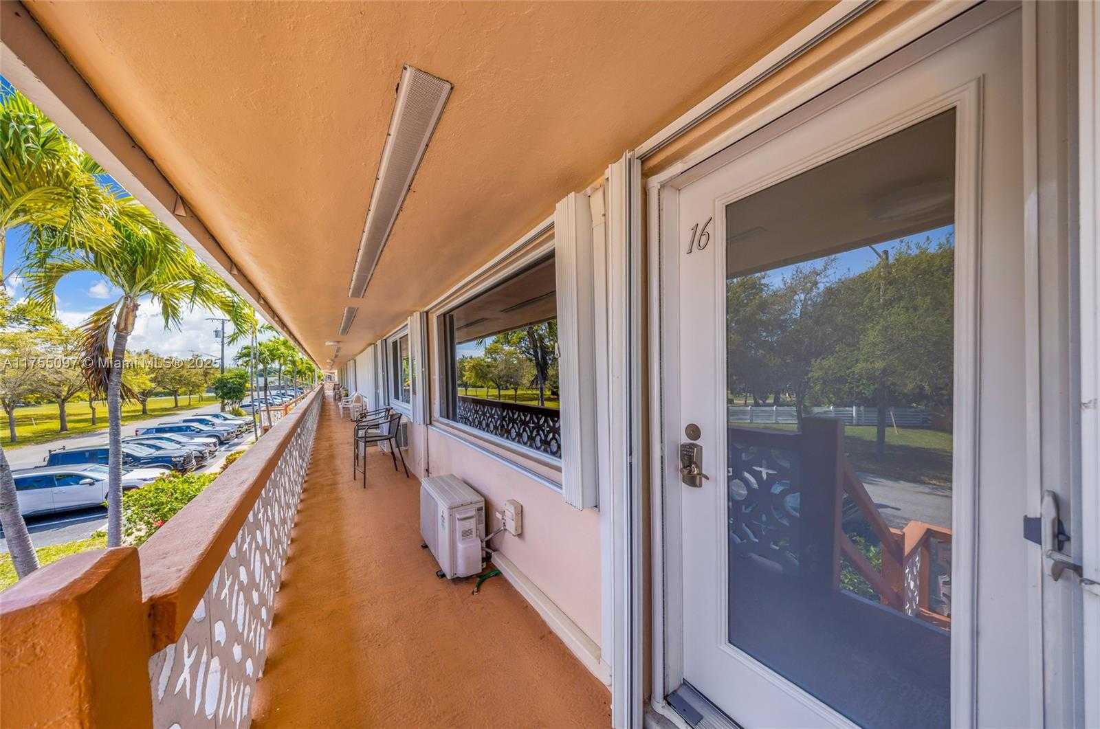 Small Image of 900 SOUTH WEST 10TH TER #16S, Hallandale Beach Number 19
