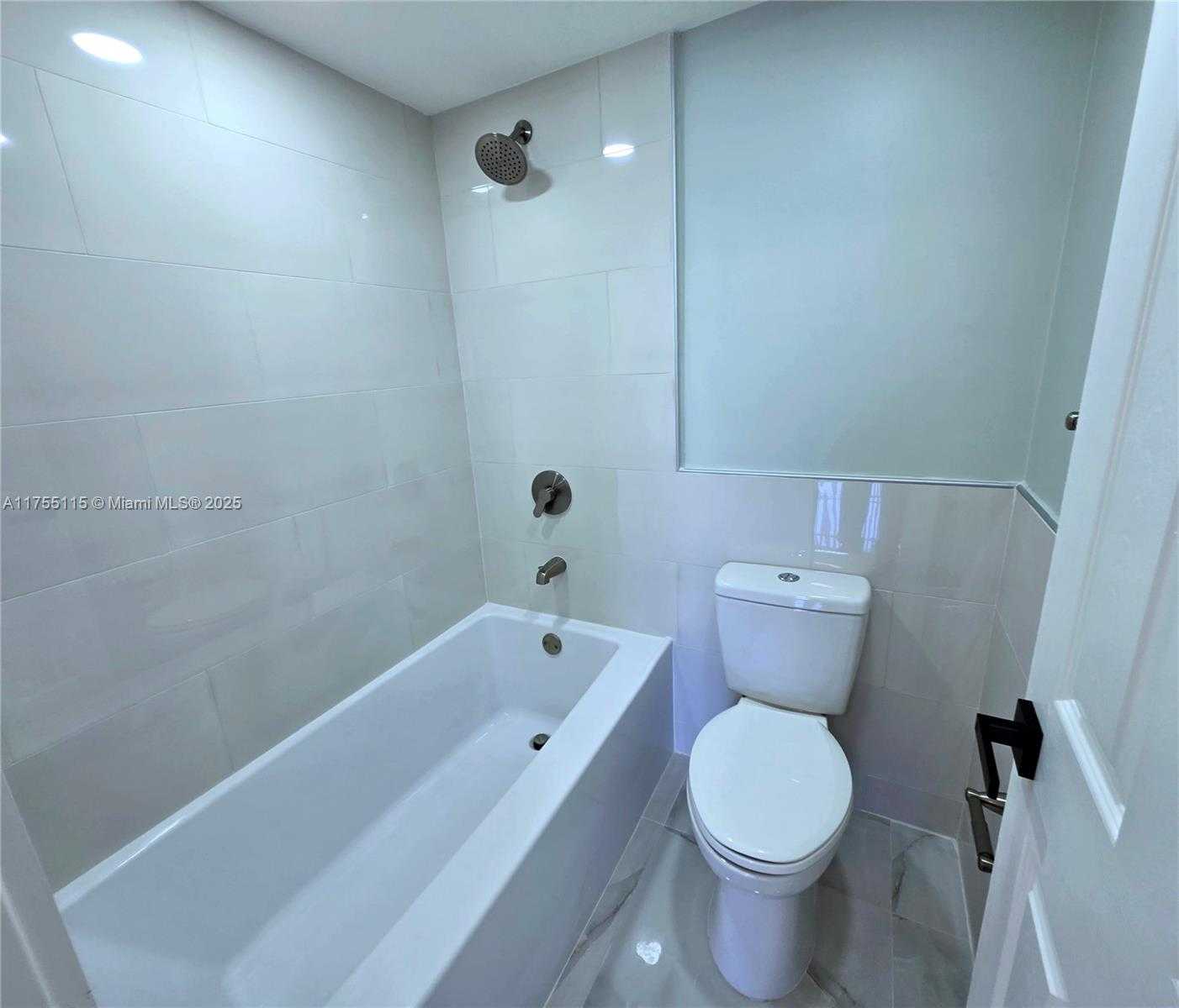 Small Image of 3710 NORTH INVERRARY DR #1P, Lauderhill Number 17
