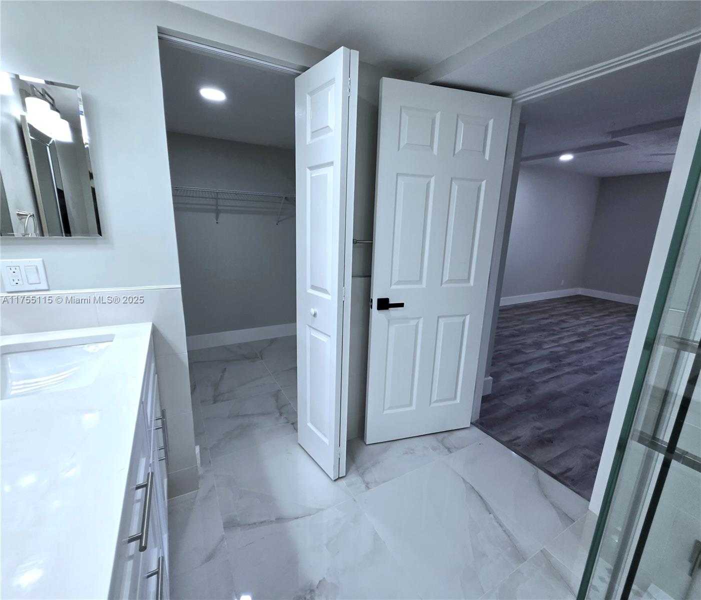 Small Image of 3710 NORTH INVERRARY DR #1P, Lauderhill Number 28