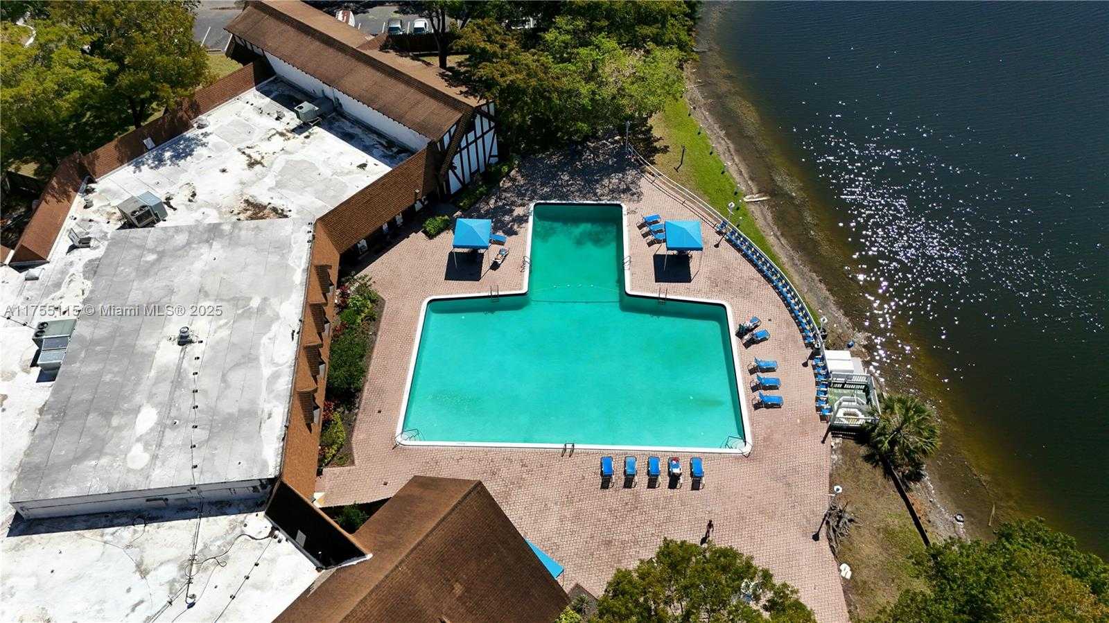 Small Image of 3710 NORTH INVERRARY DR #1P, Lauderhill Number 46