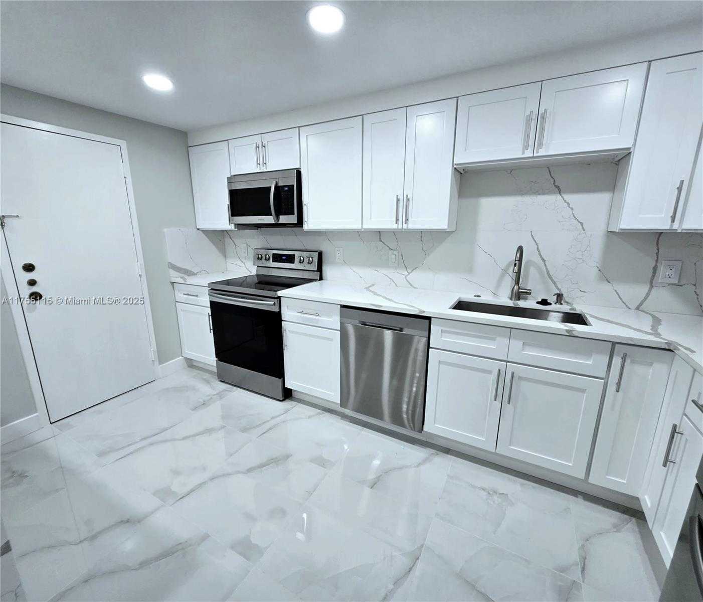 Small Image of 3710 NORTH INVERRARY DR #1P, Lauderhill Number 9
