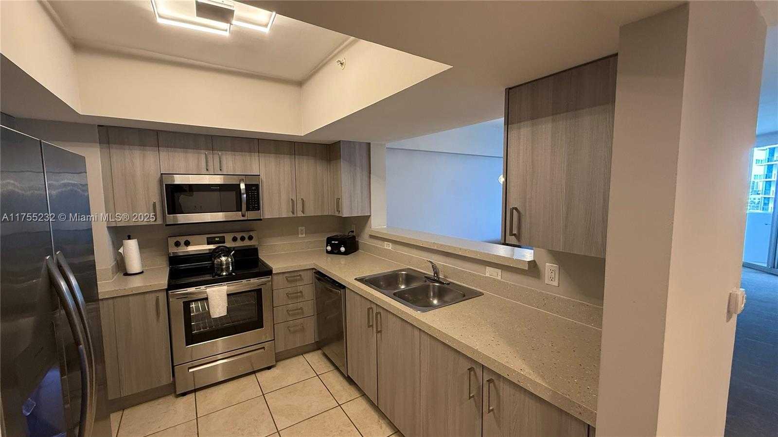 Small Image of 17375 COLLINS AVE #1106, Sunny Isles Beach Number 3