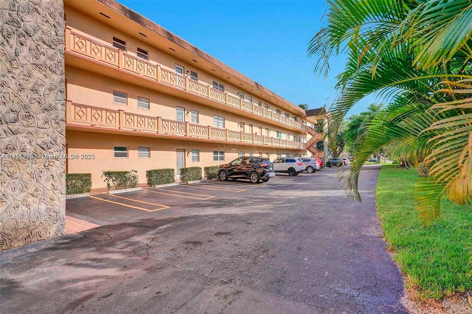 Small Image of 3530 NORTH WEST 52ND AVE #509, Lauderdale Lakes Number 23