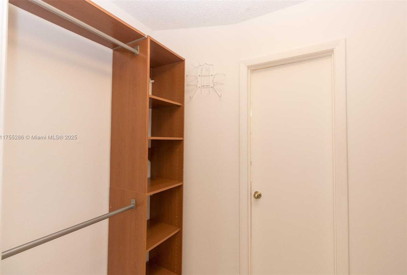 Small Image of 18328 NORTH WEST 68TH AVE #P, Hialeah Number 14
