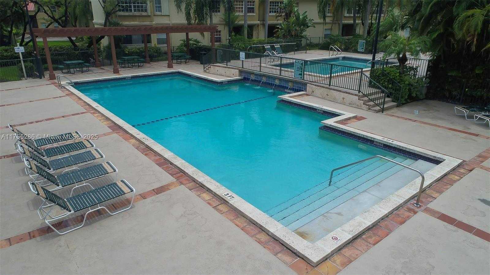 Small Image of 18328 NORTH WEST 68TH AVE #P, Hialeah Number 25