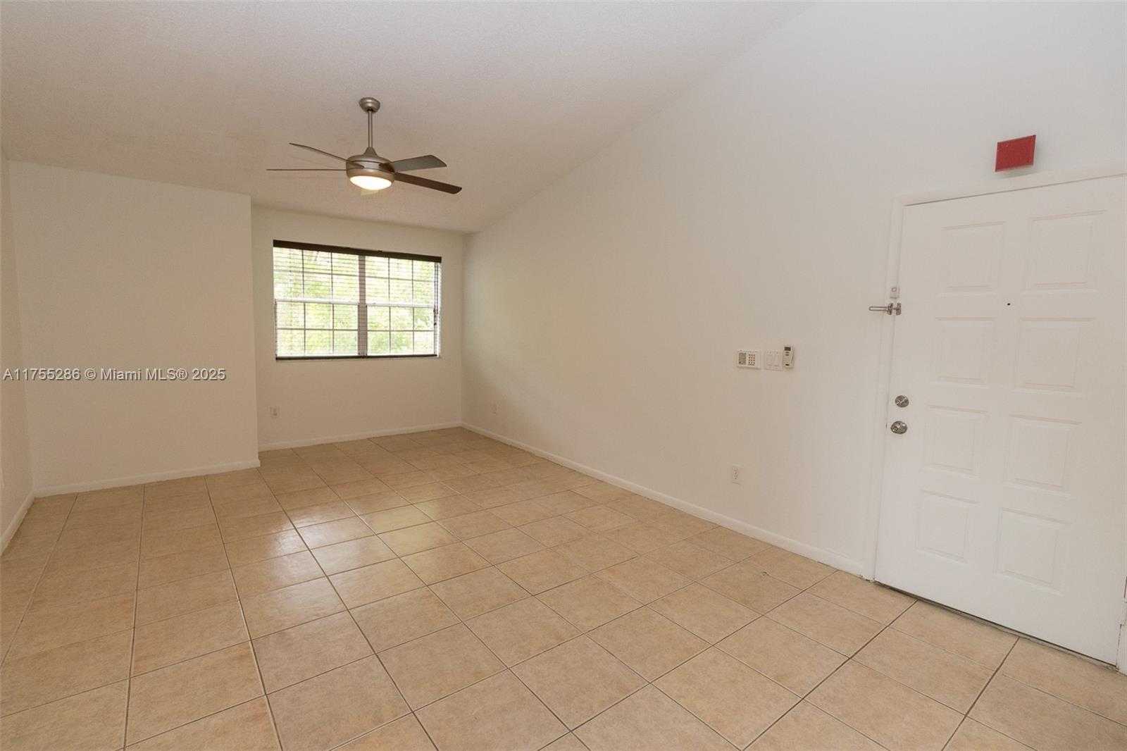 Small Image of 18328 NORTH WEST 68TH AVE #P, Hialeah Number 9