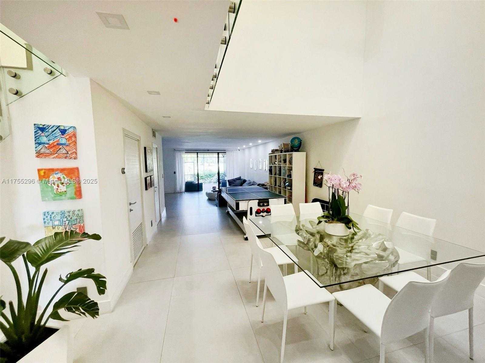 Small Image of 20444 NORTH EAST 34TH CT #12, Aventura Number 2